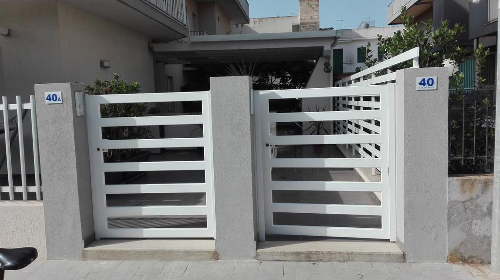 La Casa Bianca Apartment มารีนาดีรากูซา ภายนอก รูปภาพ